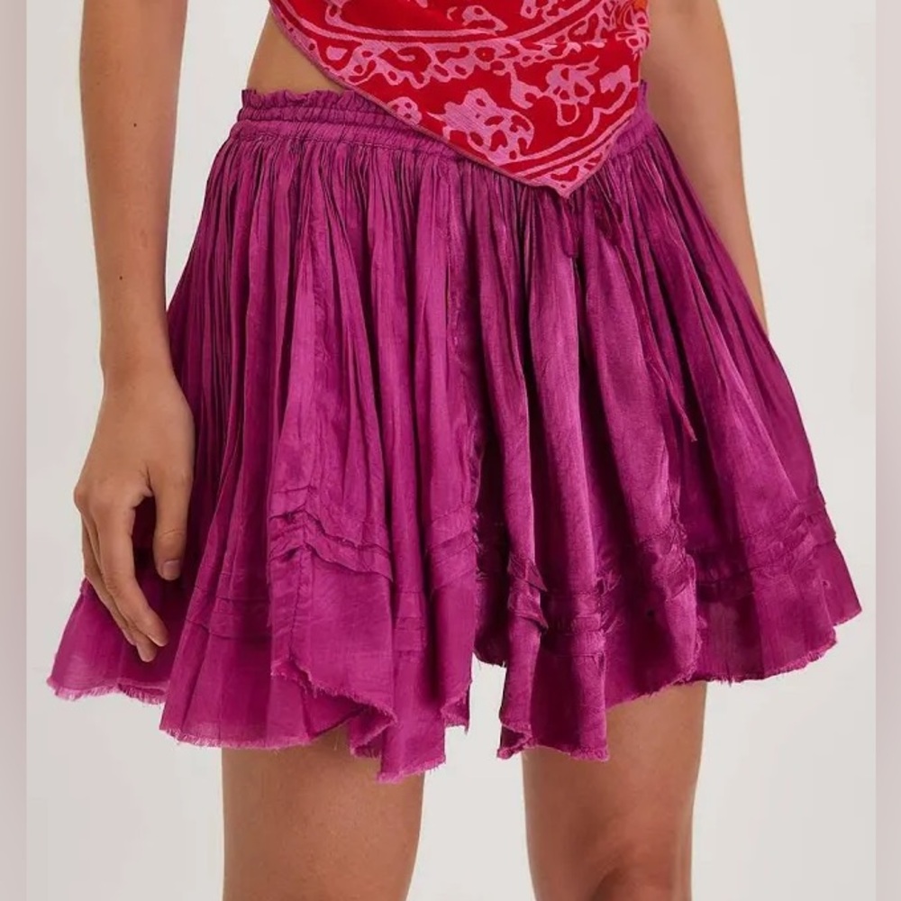 FREE PEOPLE Charm Shine Mini skirt 
NWT 
SMALL
RASPBERRY color❤️